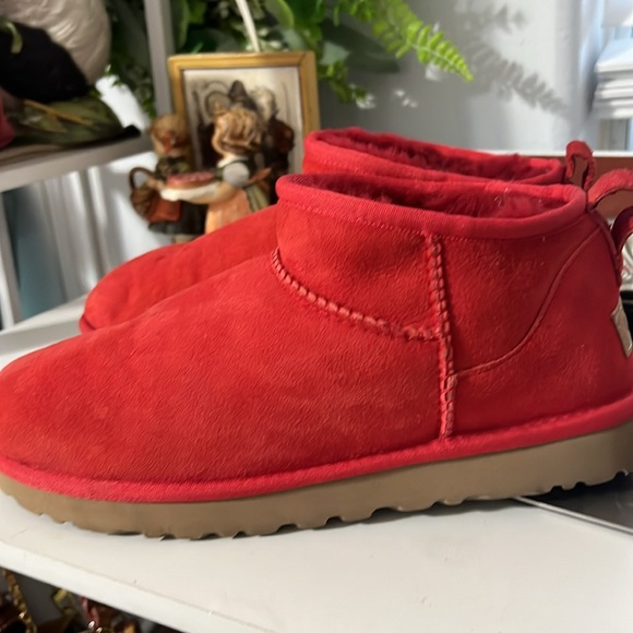 UGG Classic Ultra Mini Ribbon Women Boots Red Water-resistant Suede Size US 9 - Picture 3 of 6